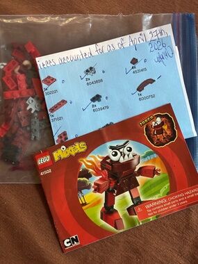 Pre-assembled LEGO MIXELS Series 1 "Zorch" 41520 INCL: Everything but the box.